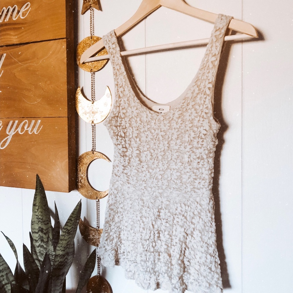 UO Daisy Lace Peplum Tank